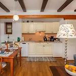 Apartman 1 Bedroom Awesome In