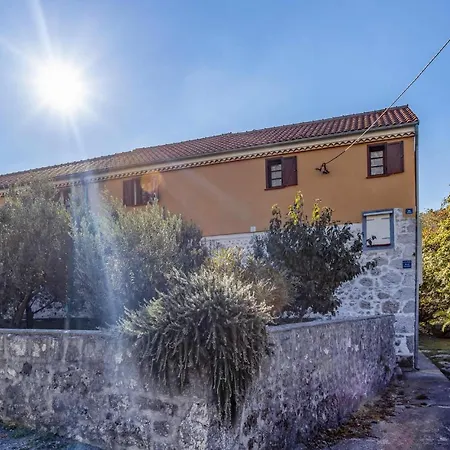 1 Bedroom Lovely In