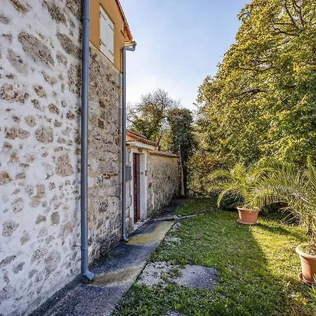1 Bedroom Lovely In Daire Bribir (Primorje-Gorski Kotar)